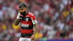 Gabriel Barbosa aparece fora do time titular