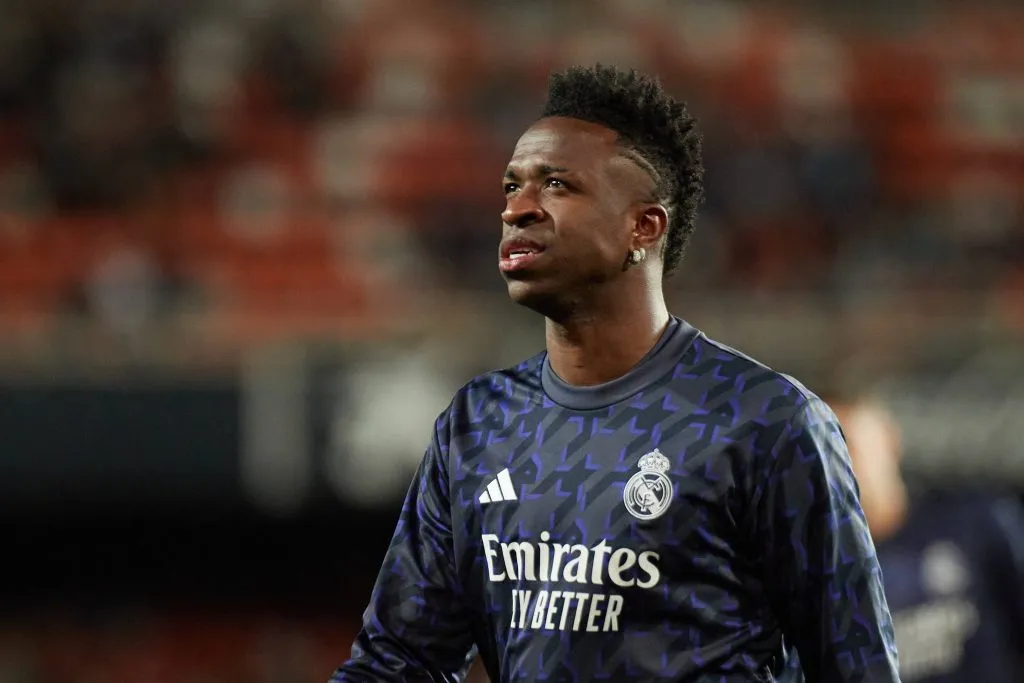 Vini Jr. ficou em 2º lugar da Bola de Ouro e torcida do Valencia vai provocar brasileiro em jogo contra o Real no sábado – Foto: IMAGO