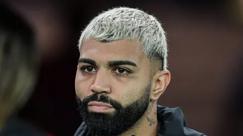 Gabigol, atacante do Mengão, inicia no banco contra o Inter.