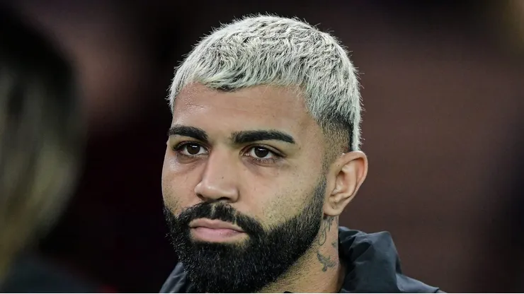 Gabigol, atacante do Mengão, inicia no banco contra o Inter.