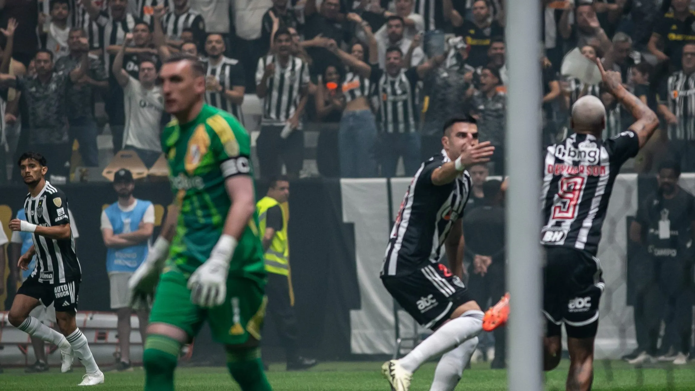 Foto: Fernando Moreno/AGIF – Deyverson  jogador do Atletico durante partida contra o River Plate no estadio Arena MRV pelo campeonato Copa Libertadores 2024