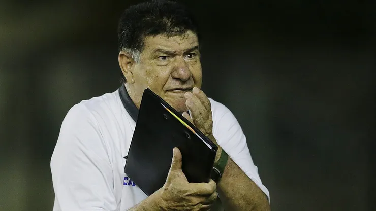Artur Jorge, do Botafogo, foi citado por Joel Santana. - Foto: Paulo Campos/AGIF