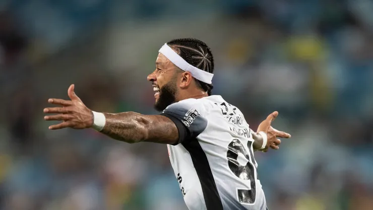 Racing e Corinthians duelam pela semifinal da Sul-Americana.