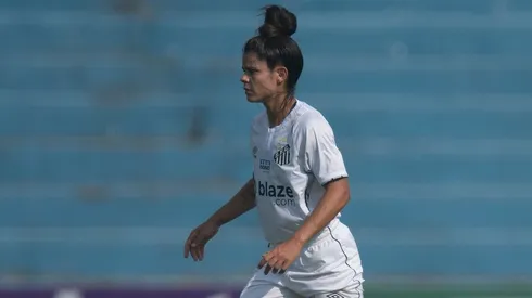 Day Santos, jogadora do Santos durante partida contra o São José no primeiro jogo das semifinais do Campeonato Paulista Feminino 2024