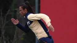 Ana Alice, zagueira do São Paulo durante treino intenso de velocidade no CT em Cotia