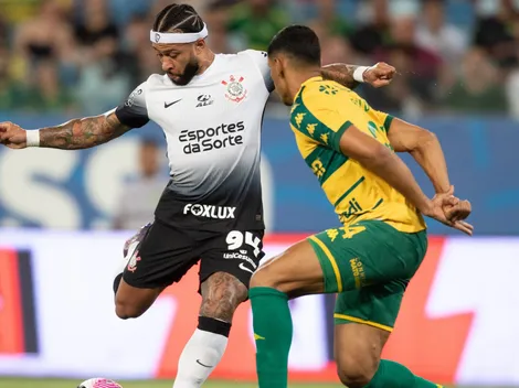 Com gol de Memphis Depay, Corinthians vence e sai do Z-4 do Brasileirão