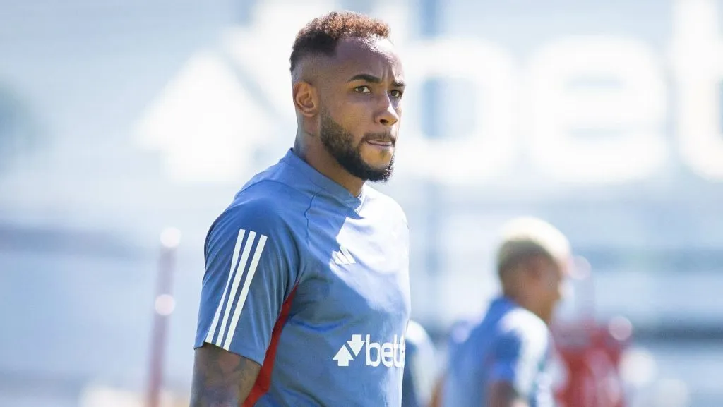 Foto: Fernando Moreno/AGIF – Rafa silva jogador do Cruzeiro durante treino no Centro de Treinamento CT Toca II.