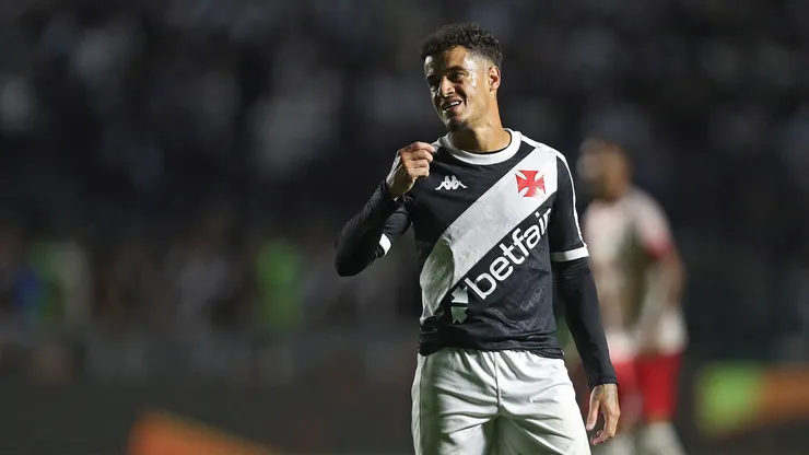 Coutinho fica de fora de mais uma partida. Photo by Wagner Meier/Getty Images