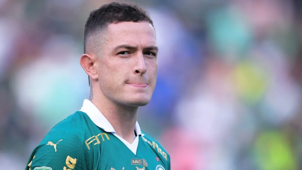 Aníbal Moreno deve estar em campo – Foto: Ettore Chiereguini/AGIF.