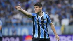 Zagueiro do Grêmio não entra em campo há cerca de um mês