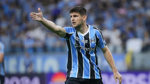 Zagueiro do Grêmio não entra em campo há cerca de um mês