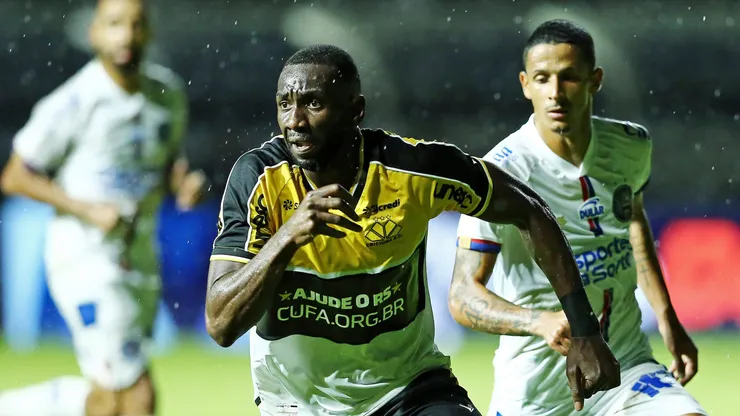Corinthians ainda não se decidiu sobre Bolasie - Foto: Sports Press Photo/IMAGO.