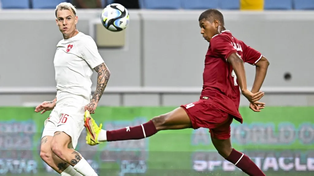 Róger Guedes defende o Al Rayyan. Foto: Noushad Thekkayil/IMAGO/NurPhoto