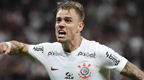 Róger Guedes comemorando gol em partida entre Corinthians e Remo, pela Copa do Brasil de 2023, na Neo Química Arena. Foto: Jefferson Aguiar
