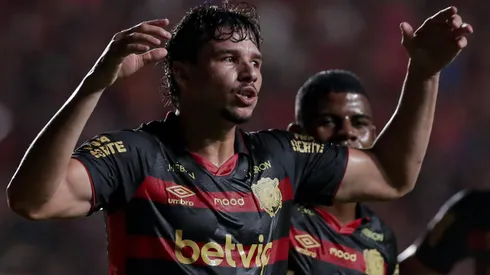 Sport se aproxima cada vez mais do objetivo de acesso à Série A (Foto: Rafael Vieira/AGIF)