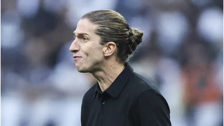 - Filipe Luís tem primeiro problema no Flamengo