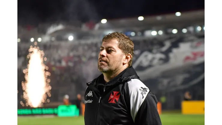 RJ - RIO DE JANEIRO - 05/10/2024 - BRASILEIRO A 2024, VASCO X JUVENTUDE - Rafael Paiva tecnico do Vasco durante partida contra o Juventude no estadio Sao Januario pelo campeonato Brasileiro A 2024. Foto: Thiago Ribeiro/AGIF