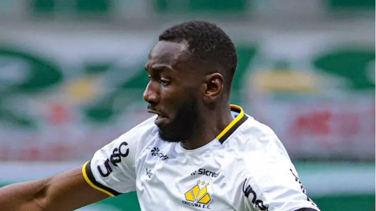 Bolasie, do Criciúma, está descartado no Imortal.