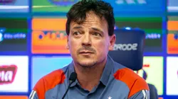 Fernando Diniz em entrevista coletiva na Toca II.