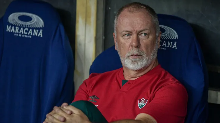 Mano Menezes ficou irritado com jogo