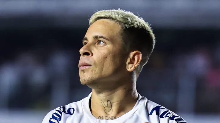 Atacante que pertence ao Peixe foi especulado no time carioca, mas tudo foi desmentido nas últimas horas.