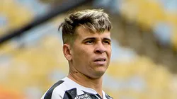 Soteldo durante jogo do Fluminense com a camisa do SFC.