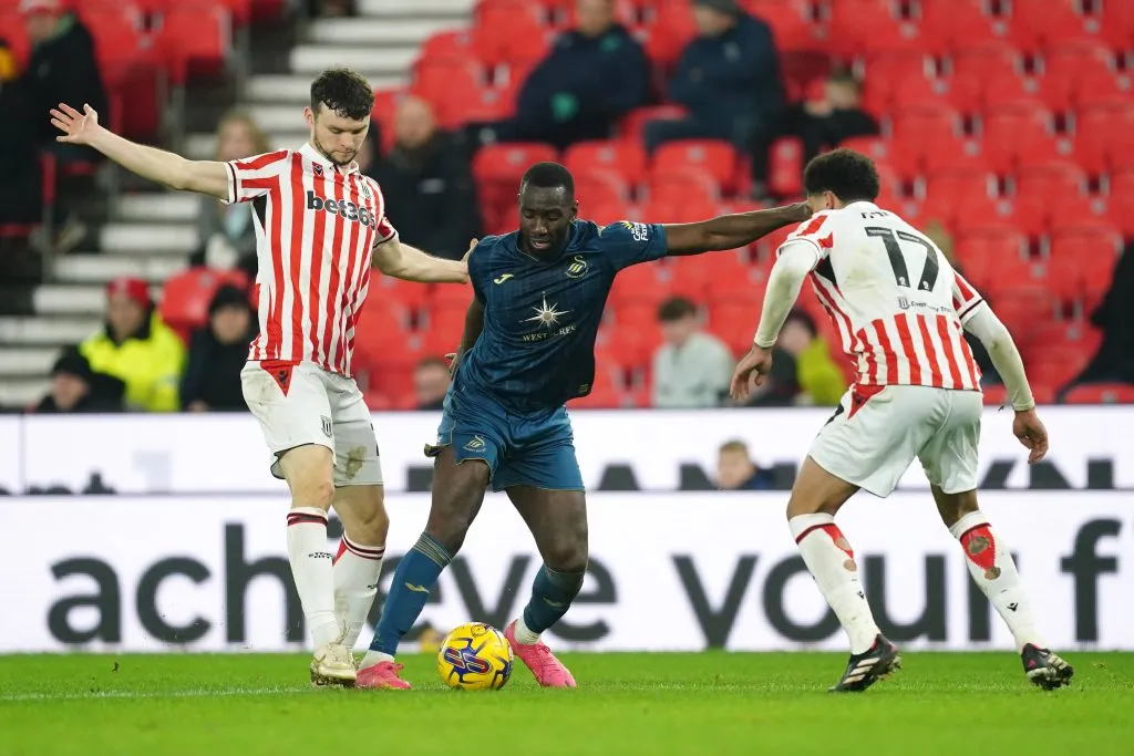 Yannick Bolasie atuou na Inglaterra em vários times, como o Swansea City – Foto: IMAGO