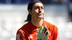 Cássio durante aquecimento em partida contra o Atlético-GO, pelo Campeonato Brasileiro, no Mineirão.