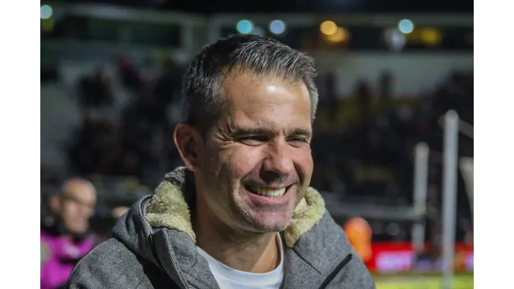 SC - CRICIUMA - 26/06/2024 - BRASILEIRO A 2024, INTERNACIONAL X ATLETICO-MG - Victor Bagy dirigente do Atletico-MG comemora a vitoria durante na partida contra o Internacional no estadio Heriberto Hulse pelo campeonato Brasileiro A 2024. Foto: Leonardo Hubbe/AGIF