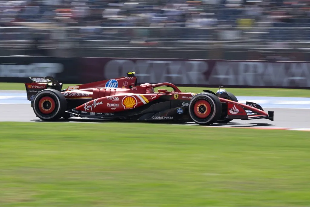 Carlos Sainz no SF-24 no GP do México (IMAGO / Jan Huebner)