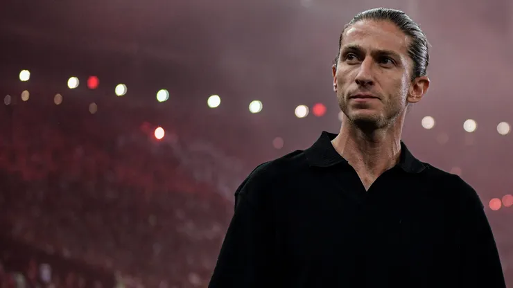 Contratação de meio-campista para 2025 no Flamengo depende de Filipe Luis e Evertton Araújo