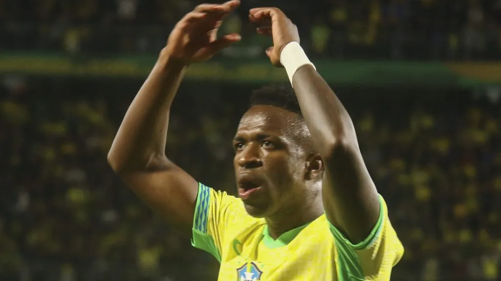 Foto: Gabriel Machado/AGIF – Vini Jr. em jogo pela Seleção Brasileira