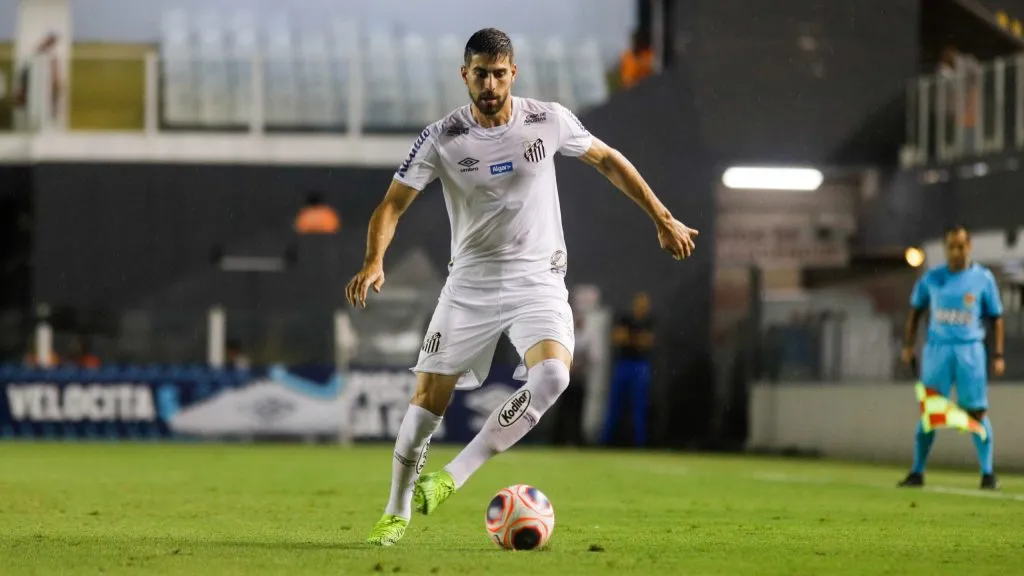 Luan Peres será ausência no Santos - Foto: Fernanda Luz/AGIF.