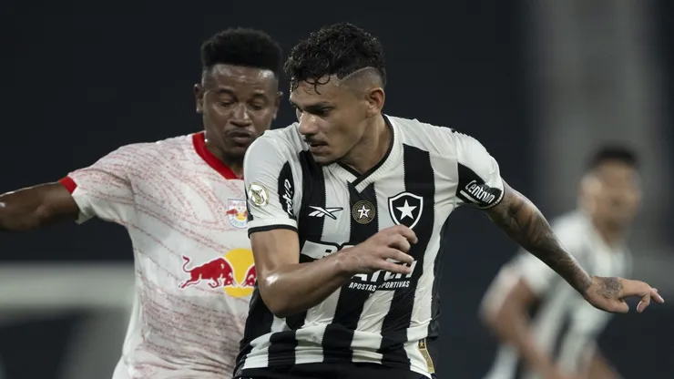 Alvinegro bateu o Red Bull Bragantino no primeiro turno - Foto: Jorge Rodrigues/AGIF.