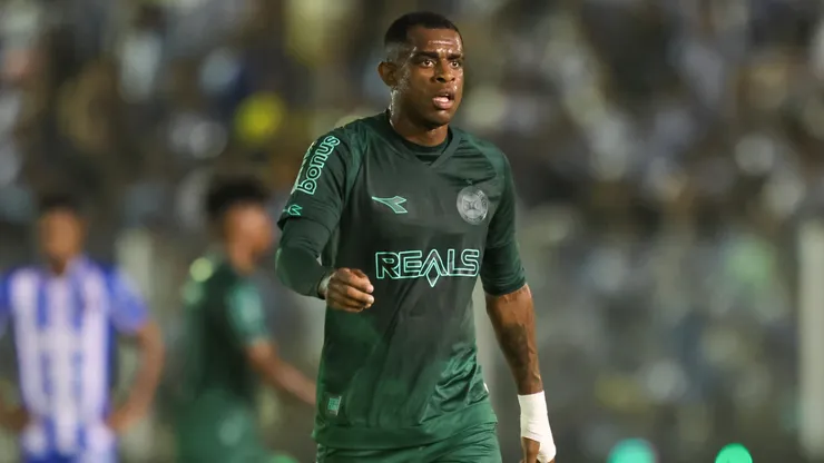 Coritiba e CRB medem forças pela 34ª rodada.