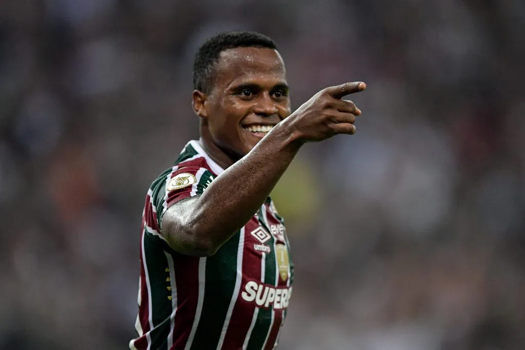 Arias não deve permanecer no Fluminense em 2025 (Foto: Thiago Ribeiro/AGIF)