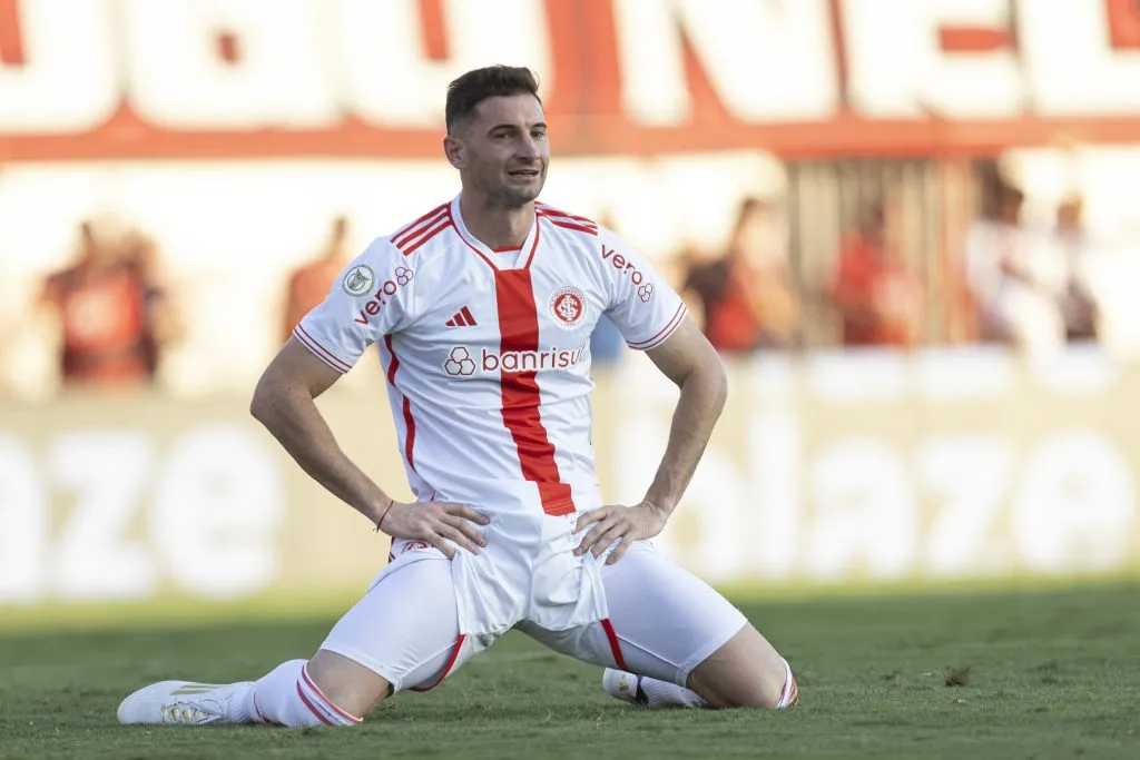 Alario não deve ficar no Inter para 2025 (Foto: Heber Gomes/AGIF)