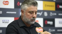 Alexandre Gallo já foi comunicado por todos no Santos sobre saída e reformulação -