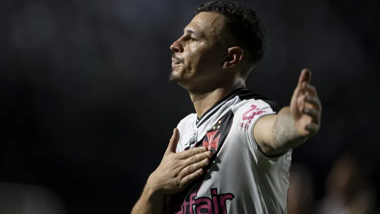 Hugo Moura foi o herói da partida.