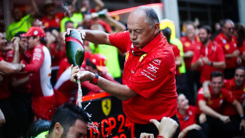 Fred Vasseur comemorando a vitória no GP de Austin (IMAGO / HochZwei)