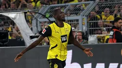 Serhou Guirassy comemora gol pelo Borussia Dortmund em partida da Bundesliga diante do St. Pauli. (Photo by Alex Grimm/Getty Images)