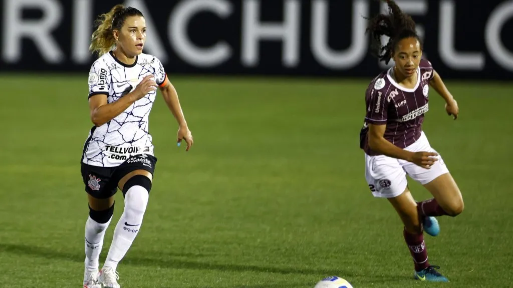 Tamires em jogo do Corinthians. Foto: Thiago Calil/AGIF