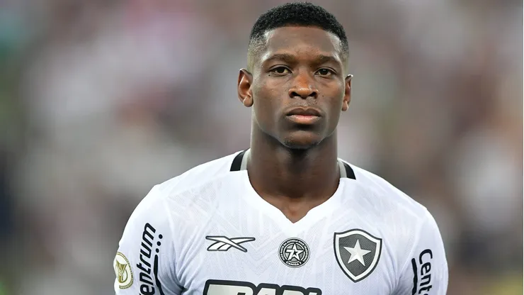 Luiz Henrique prega pés no chão mesmo com vantagem elástica