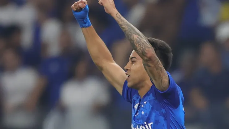 Gol de Kaio Jorge.  Foto: Gilson Lobo/AGIF