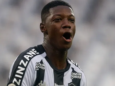 Matheus Babi, do Peñarol, projeta reencontro com o Botafogo