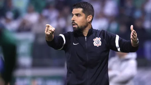 Saiba os planos do Santos em contratar António Oliveira e o que pode atrapalhar