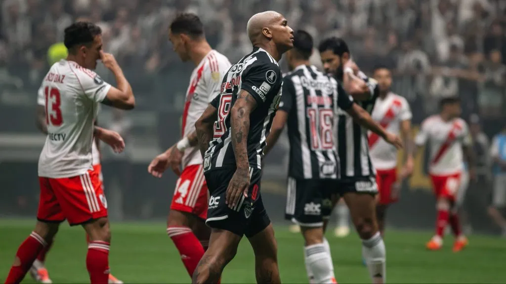 Deyverson acabou com os argentinos – Foto: Fernando Moreno/AGIF.