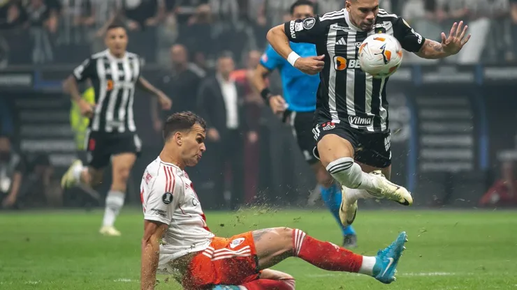Paulinho jogador do Atletico durante partida contra o River Plate no estadio Arena MRV pelo campeonato Copa Libertadores 2024. Foto: Fernando Moreno/AGIF