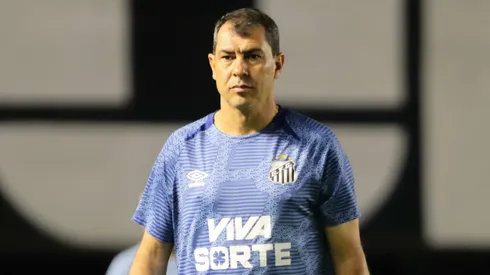 Mesmo com a vitória, Carille continua pressionado no cargo