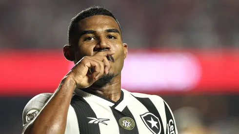 Cuiabano pode ser titular na vaga de Alex Telles no BFR diante do Peñarol